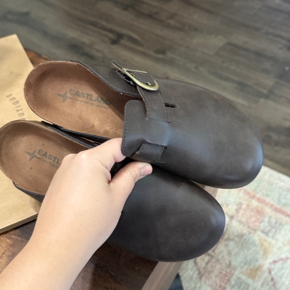 Brown Leather Slip-On Shoes - Picture 2 of 3